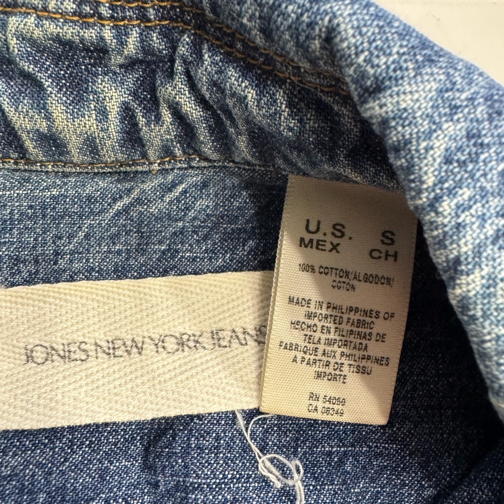 Jones New York Jeans Women’s Sz S Blue Denim Jean Jacket Cotton Classic - Picture 2 of 4